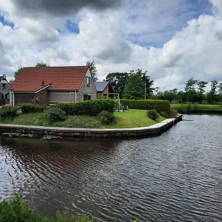 Waterhuis Friesland Oudwoude Exterior photo