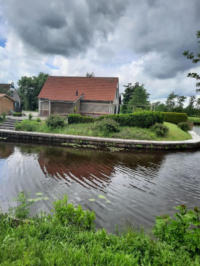 Waterhuis Friesland Oudwoude Exterior photo